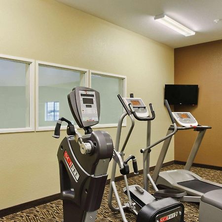 Microtel Inn & Suites By Wyndham Williston Bagian luar foto
