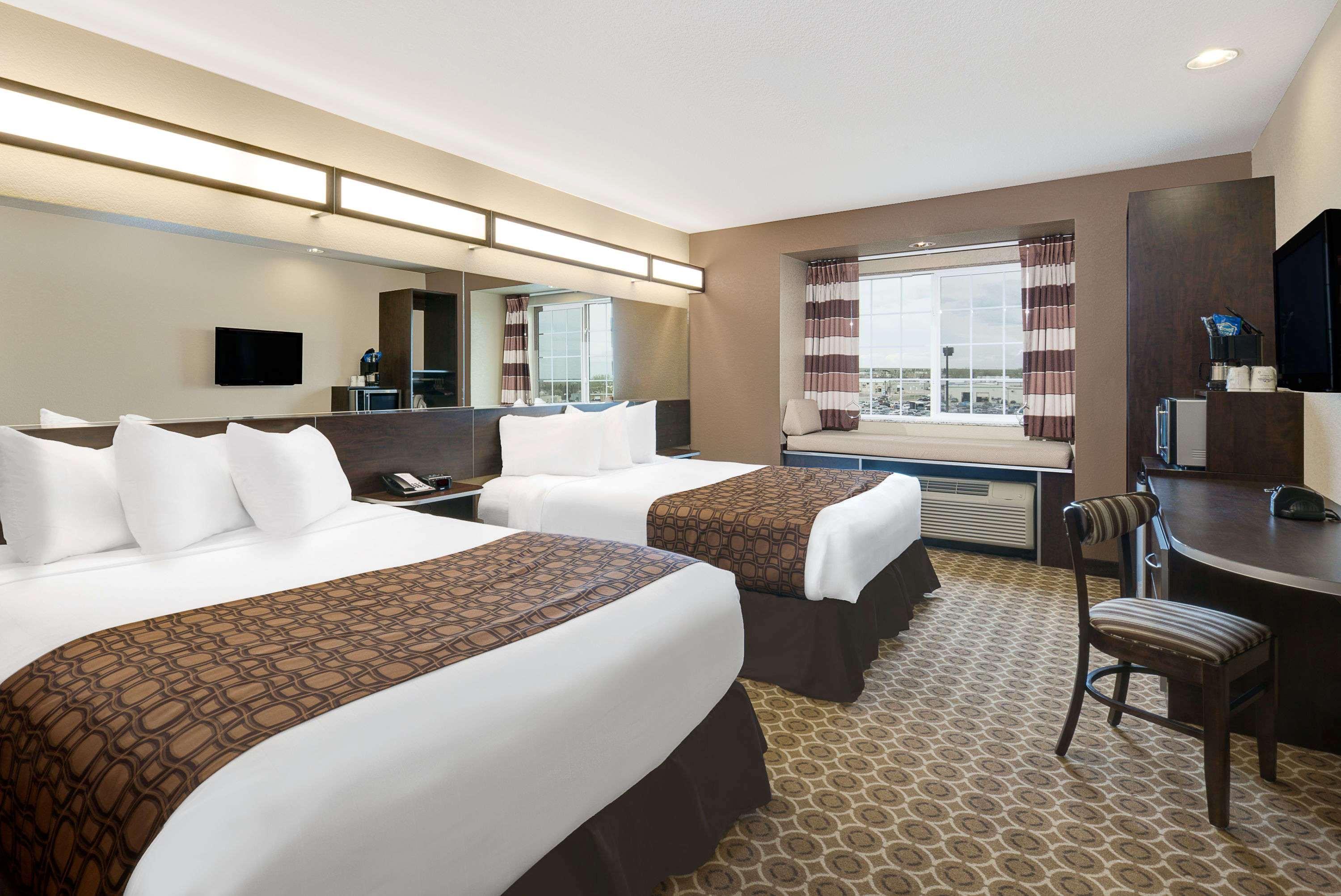 Microtel Inn & Suites By Wyndham Williston Bagian luar foto