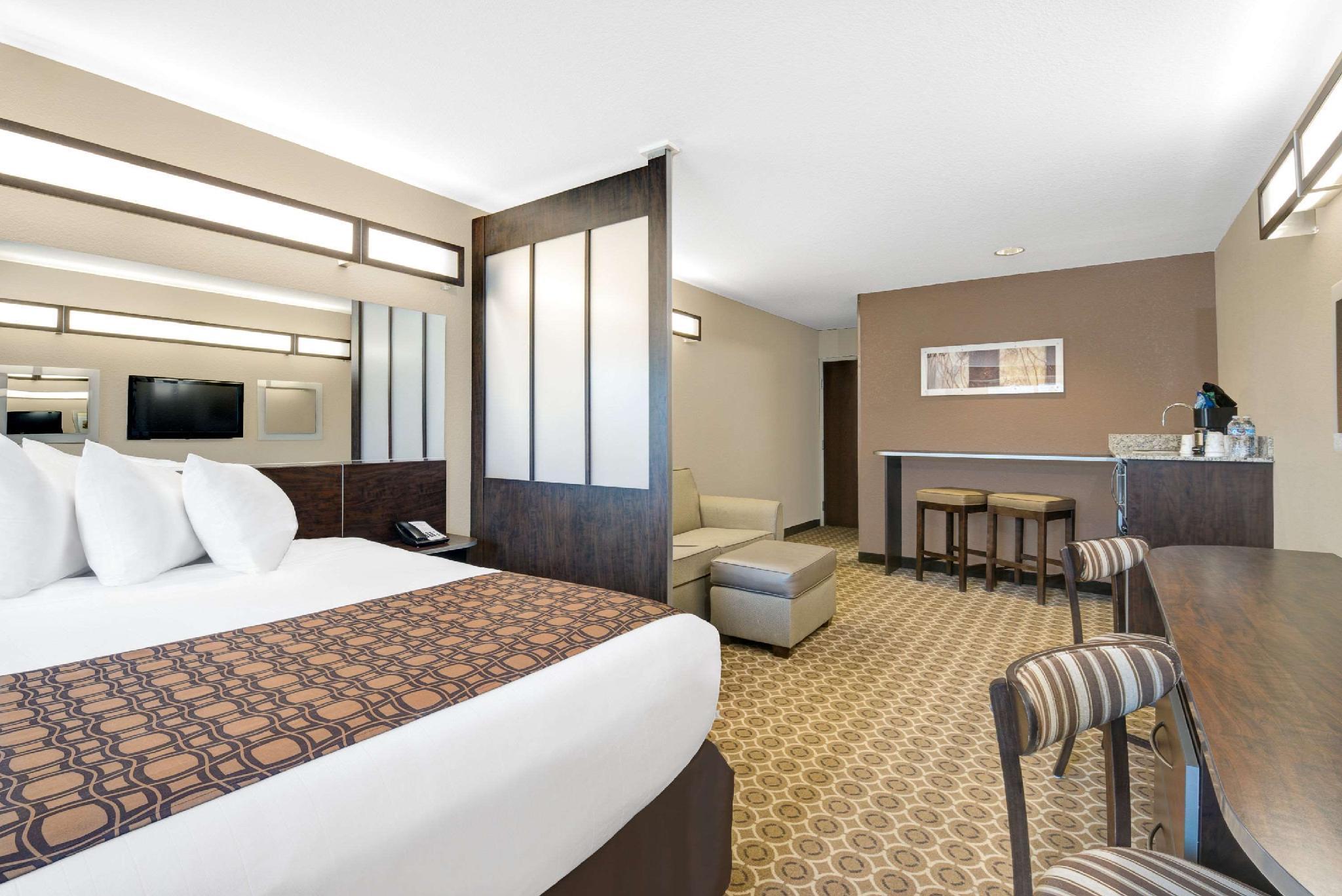 Microtel Inn & Suites By Wyndham Williston Bagian luar foto