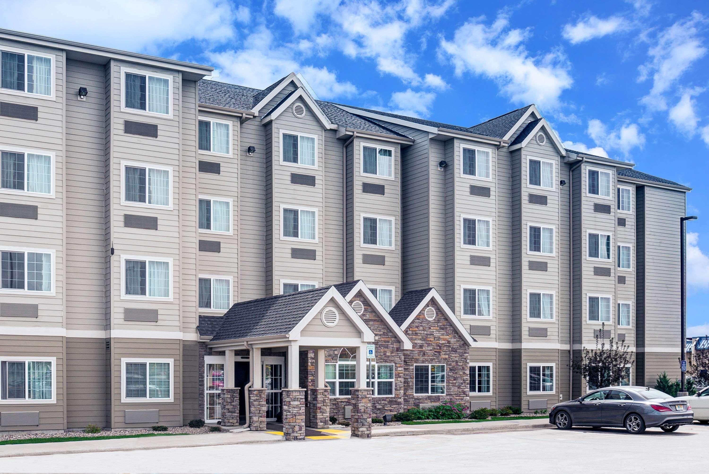 Microtel Inn & Suites By Wyndham Williston Bagian luar foto